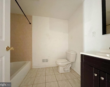 1121 Wallace Street - Photo Thumbnail 7