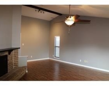 3813 Hackberry Lane - Photo Thumbnail 3