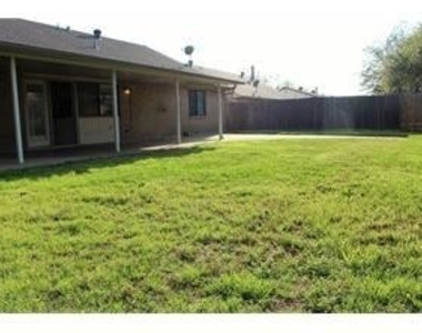 3813 Hackberry Lane - Photo Thumbnail 21