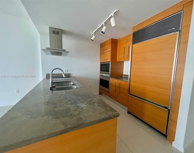 495 Brickell Ave - Photo Thumbnail 11