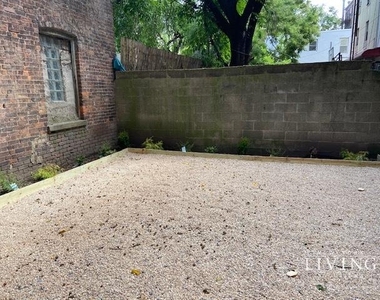 115 Carlton Avenue - Photo Thumbnail 12