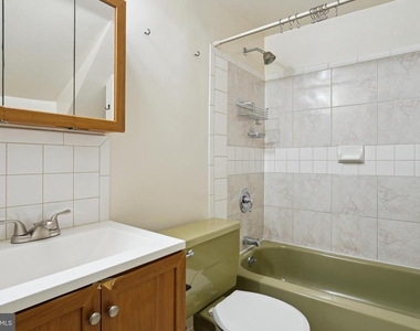 4226 Fessenden St Nw - Photo Thumbnail 19