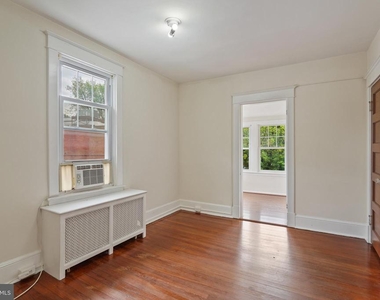 4226 Fessenden St Nw - Photo Thumbnail 10