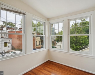 4226 Fessenden St Nw - Photo Thumbnail 11