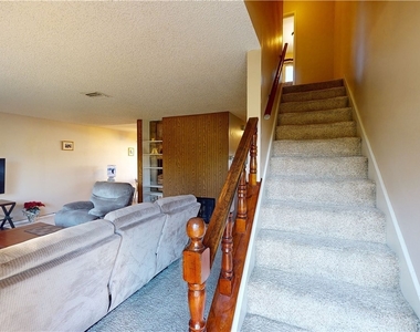 745 Greenbriar Townhouse Way - Photo Thumbnail 20