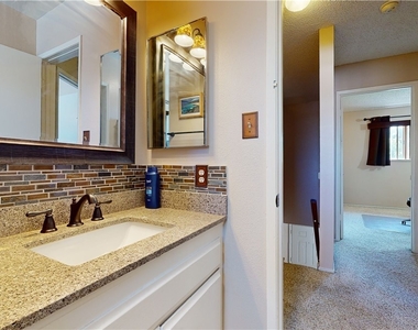 745 Greenbriar Townhouse Way - Photo Thumbnail 23