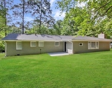 2915 Alcris Drive - Photo Thumbnail 11