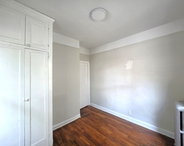 21-15 33rd Street - Photo Thumbnail 6