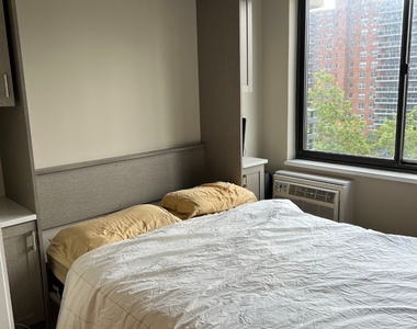 788 Columbus Avenue - Photo Thumbnail 9