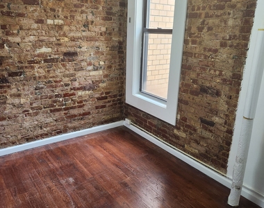 303 Broome St Unit 20 - Photo Thumbnail 4