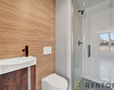 475 Grand Street - Photo Thumbnail 8