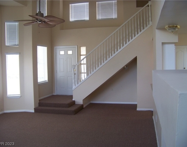 7832 Bluewater Drive - Photo Thumbnail 5