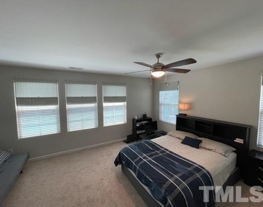 424 Irving Way - Photo Thumbnail 15