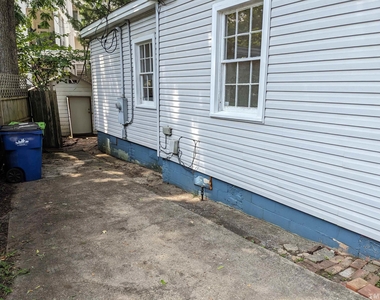 819 Clay Street - Photo Thumbnail 2