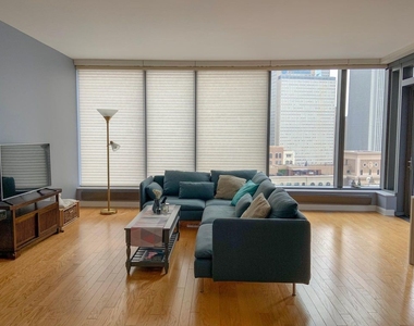 60 E Monroe Street - Photo Thumbnail 1