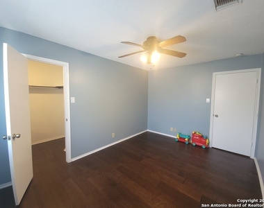 9514 Winding Elm Pl - Photo Thumbnail 20