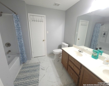 9514 Winding Elm Pl - Photo Thumbnail 11