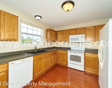 8617 Coppel Ln - Photo Thumbnail 11