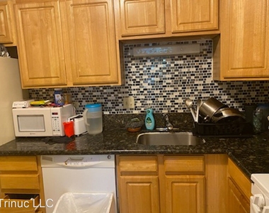 200 bayside ave Unit 4 - Photo Thumbnail 9