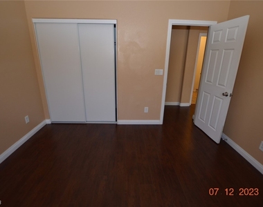 2512 W San Miguel Avenue - Photo Thumbnail 13