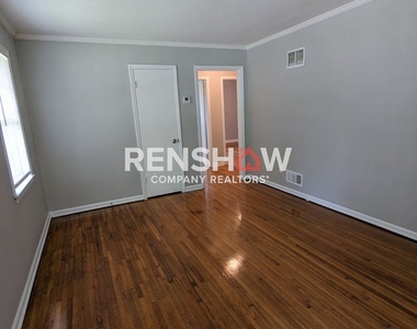 2381 Hillside Ave - Photo Thumbnail 4