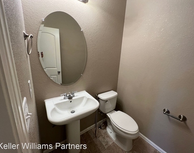 6830 Whitebark Ln - Photo Thumbnail 7