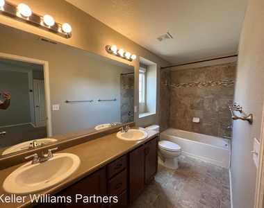 6830 Whitebark Ln - Photo Thumbnail 10