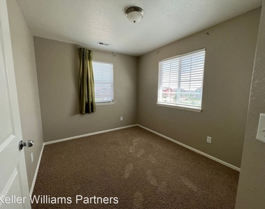 6830 Whitebark Ln - Photo Thumbnail 15