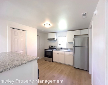 1214 S Lincoln Street - Photo Thumbnail 1