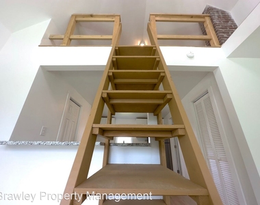 1214 S Lincoln Street - Photo Thumbnail 4