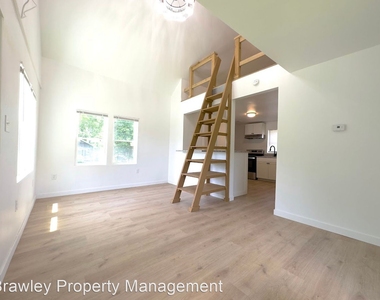 1214 S Lincoln Street - Photo Thumbnail 10