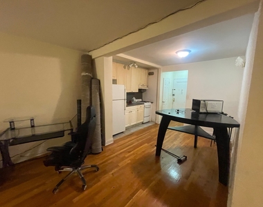 83-10 118th Street - Photo Thumbnail 8
