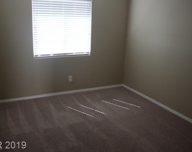 10606 Sand Mountain Avenue - Photo Thumbnail 9