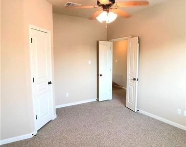 20904  Windmill Ranch Ave - Photo Thumbnail 18