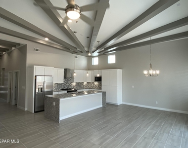 12360 Desert Wolf Avenue - Photo Thumbnail 12