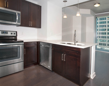 1776 Broadway - Photo Thumbnail 5