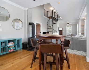 570 Flat Shoals Avenue Se - Photo Thumbnail 6