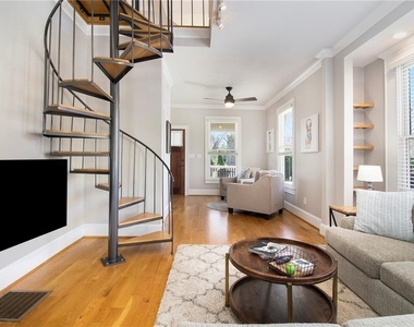 570 Flat Shoals Avenue Se - Photo Thumbnail 4