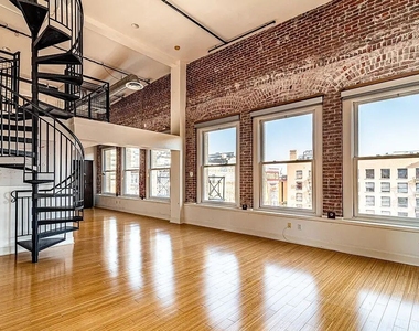 253 S Broadway - Photo Thumbnail 3
