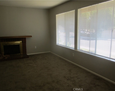 27031 Vista Encantada Drive - Photo Thumbnail 5