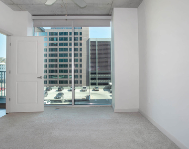 1776 Broadway - Photo Thumbnail 11