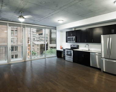 1776 Broadway - Photo Thumbnail 9