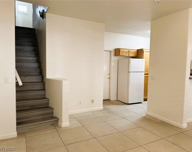 1160 Nevada Sky Street - Photo Thumbnail 3