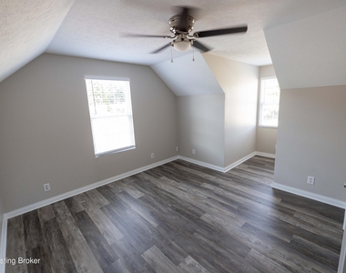 10504 Pebblestone Cir - Photo Thumbnail 23