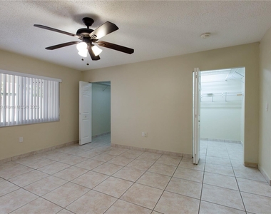 3854 Sw 118th Ct - Photo Thumbnail 19