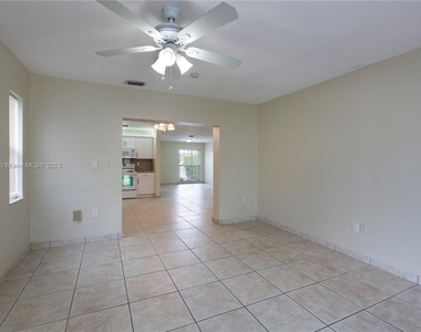 3854 Sw 118th Ct - Photo Thumbnail 10