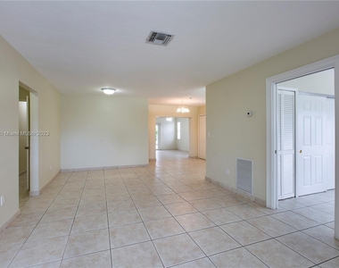 3854 Sw 118th Ct - Photo Thumbnail 1