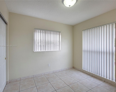 3854 Sw 118th Ct - Photo Thumbnail 12