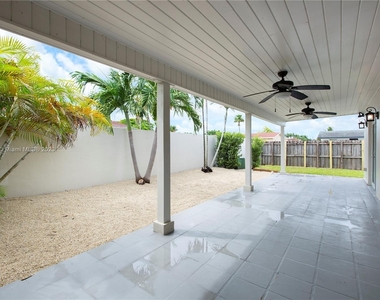 3854 Sw 118th Ct - Photo Thumbnail 8