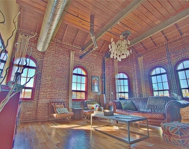 1501 W Horatio Street - Photo Thumbnail 7